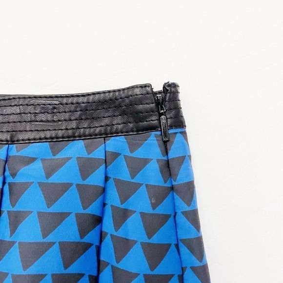 Armani Exchange Mini Skirt Leather Banded Waist SZ8 - Picture 7 of 7